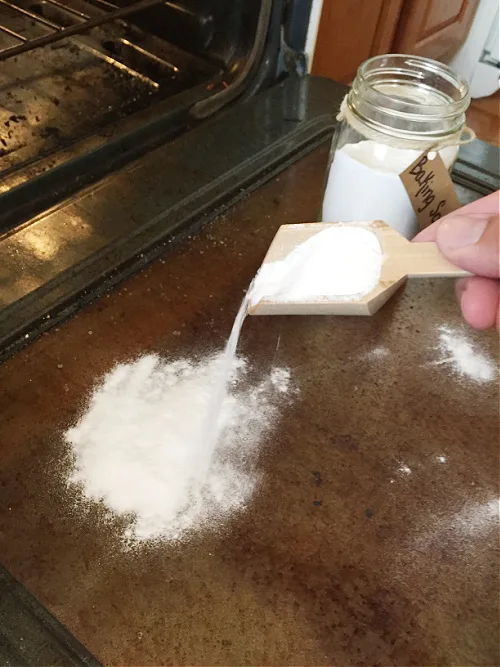 baking soda paste degreasing