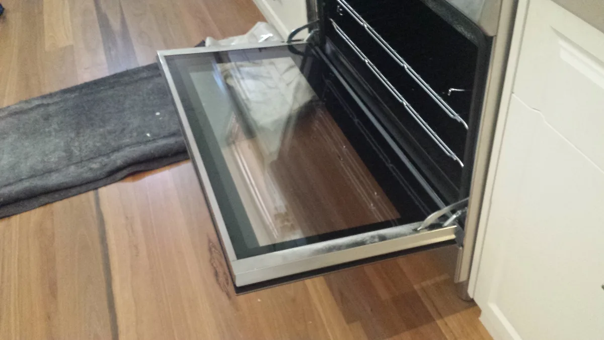 hinge cover removal